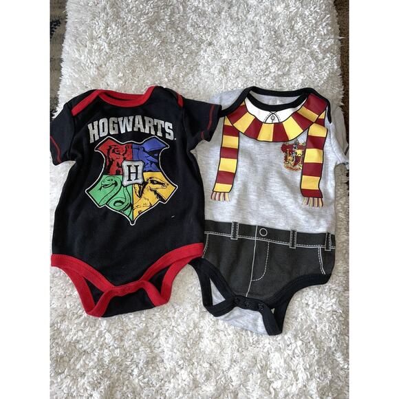 Lot of 2 sz. 6/9 mo. Wizarding world of Harry Potter tops. Grt. Cond - Picture 1 of 9